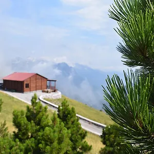  Hostel Buni I Bajraktarit Albania