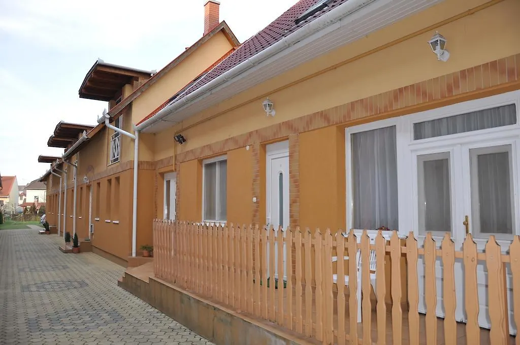 Jazmin Panzio Guest House Hajduszoboszlo 0*,